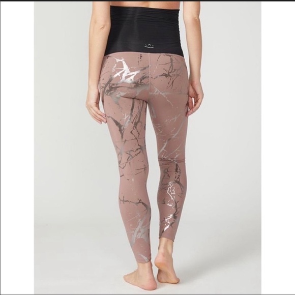 Maternity Leggings - Picture 2 of 4